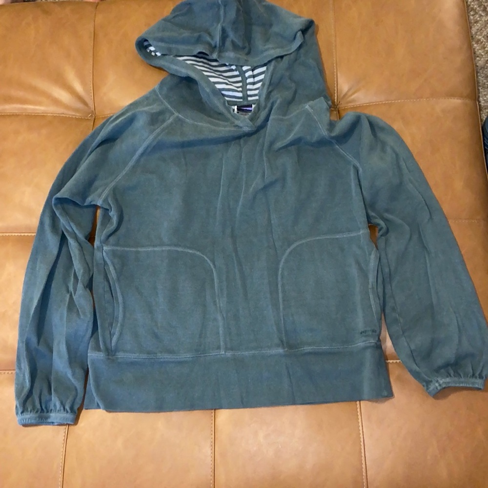 Womens Patagonia sweatshirt